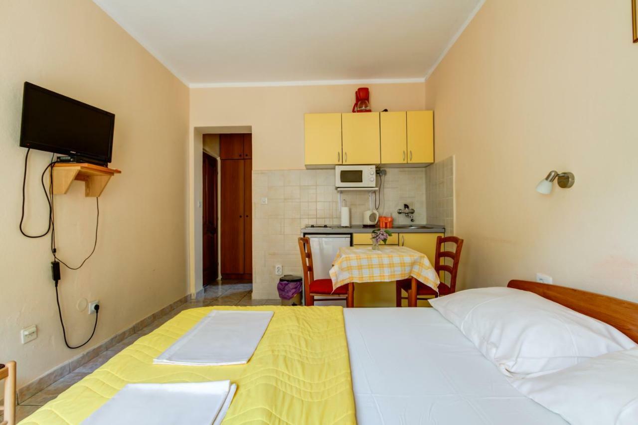Apartmani Vesna Tivat Exteriör bild