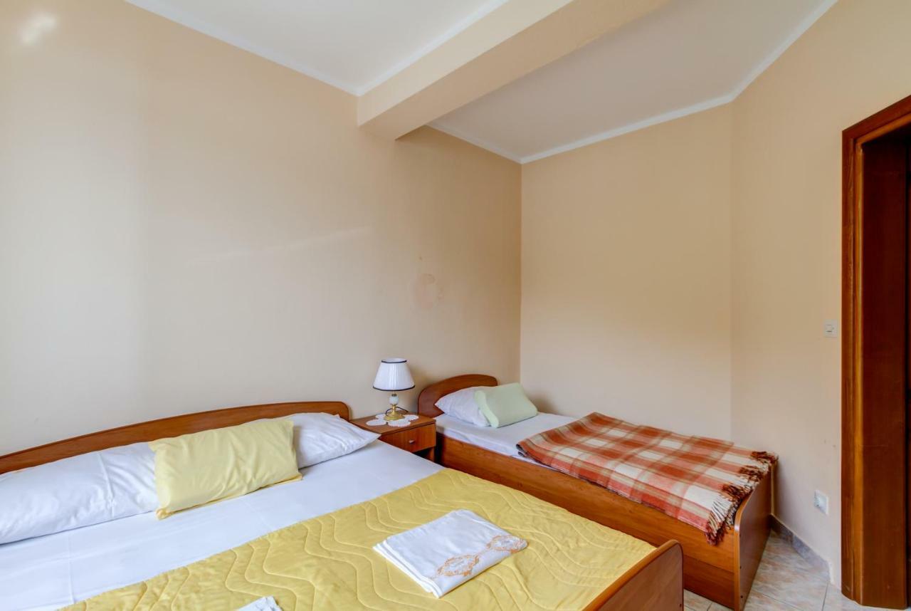Apartmani Vesna Tivat Exteriör bild