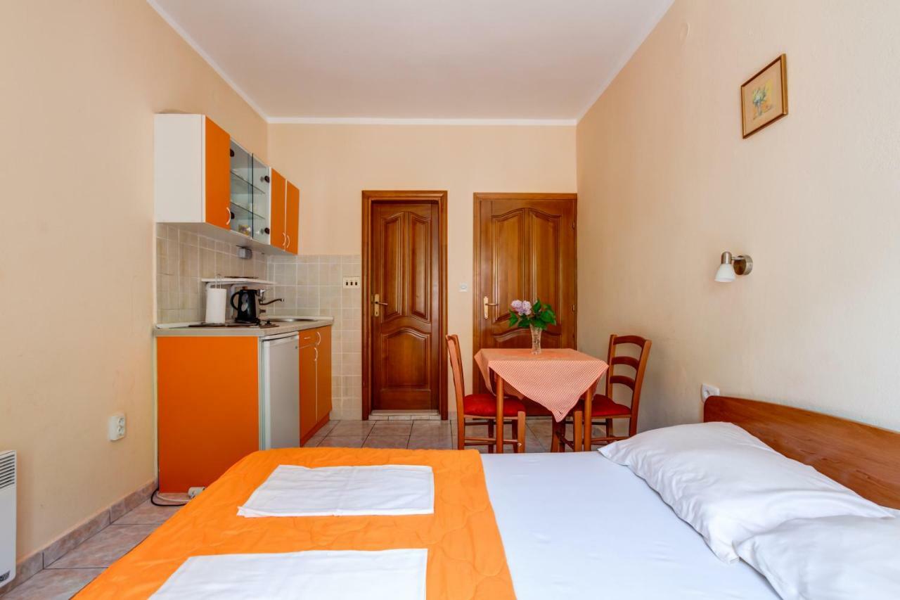 Apartmani Vesna Tivat Exteriör bild