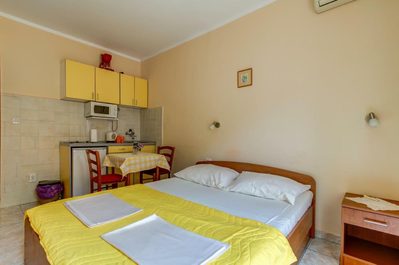Apartmani Vesna Tivat Exteriör bild