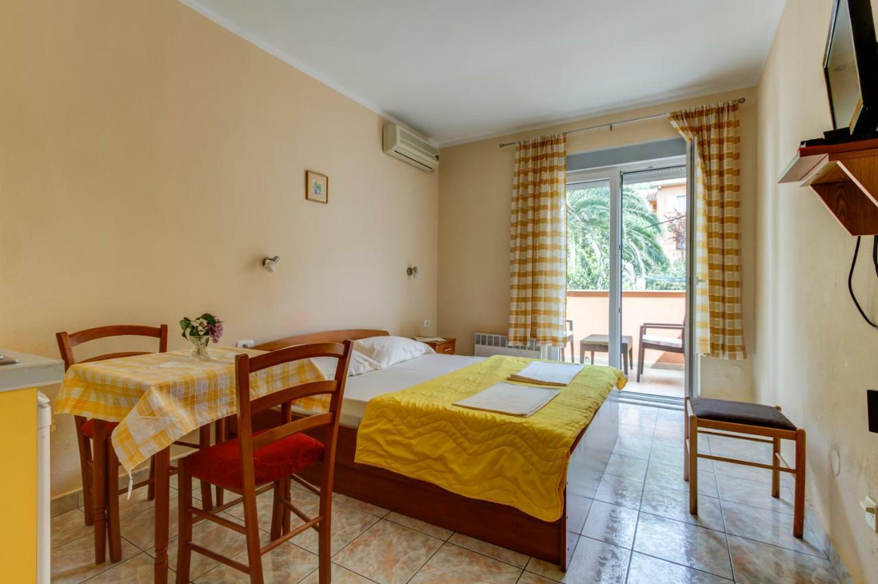 Apartmani Vesna Tivat Exteriör bild